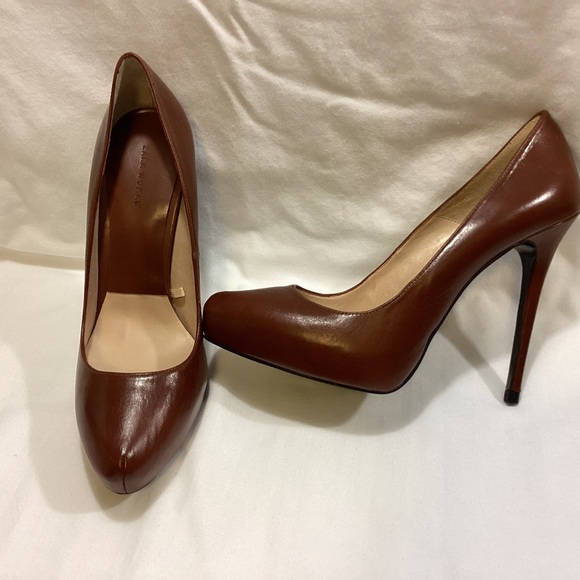 NEW ZARA WOMAN BROWN LEATHER PLATFORM PUMPS SZ 39 - Picture 1 of 13